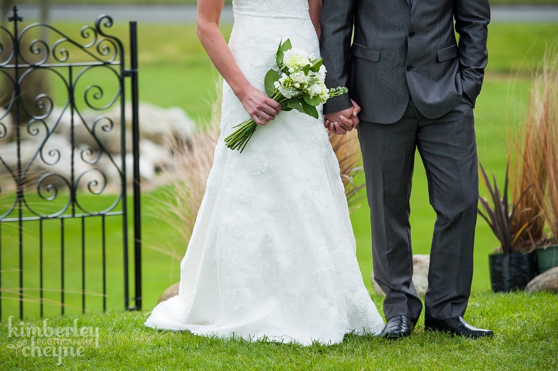 Te Anau Wedding Photography, Flowers, Bride, Groom, Wedding Dress